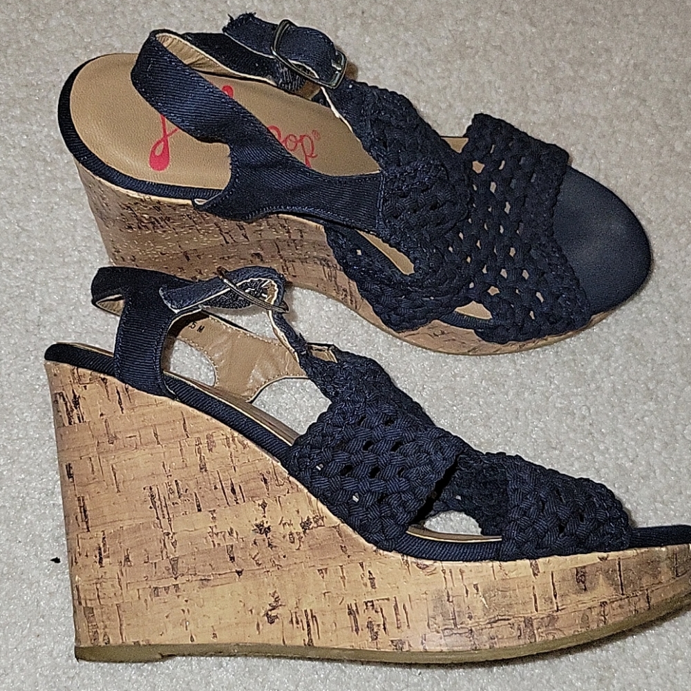 Cork crochet wedges